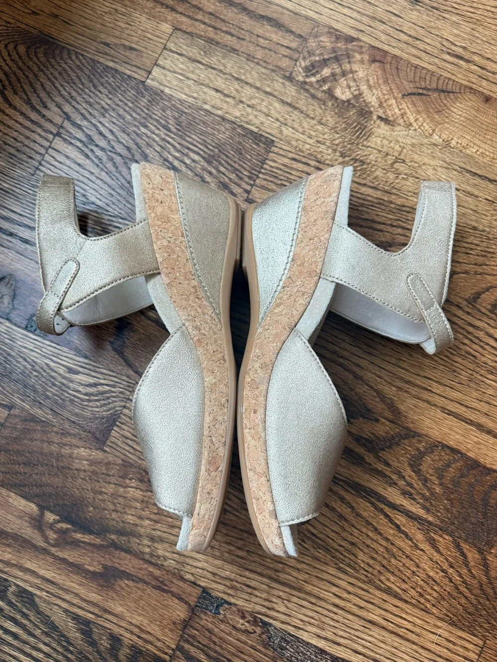 Dansko Charlotte Wedge Sandal Open Toe Cork Gold Metallic 42 Comfort